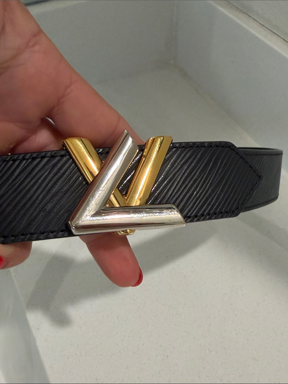 Louis Vuitton Leather Belt with Two-Tone Metal Buckle. Size 80
